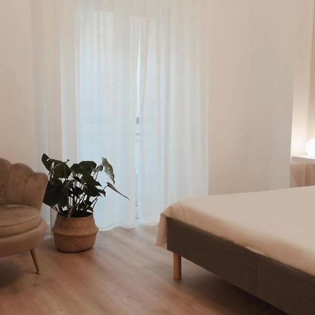 Apartament So Fine Petruzzelli Flat Bari Zewnętrze zdjęcie